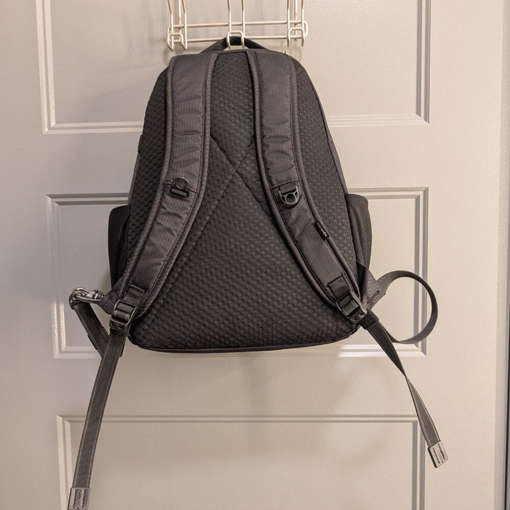 Pacsafe Metrosafe LS350 Anti-Theft 15L Backpack – Econyl Black (Eco-Friendly) - Picture 2 of 6